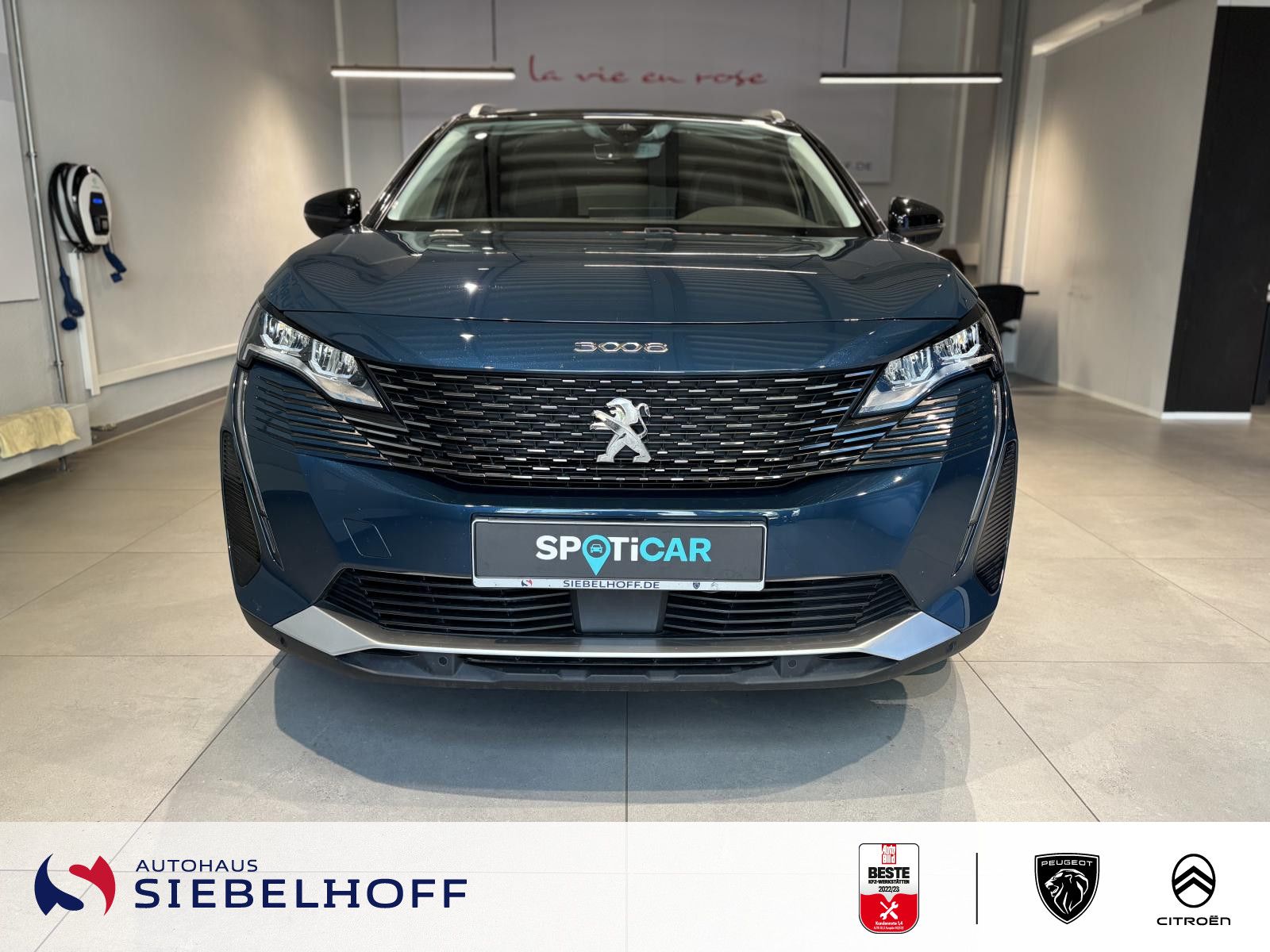 Peugeot 3008 Roadtrip HYBRID 225 e-EAT8