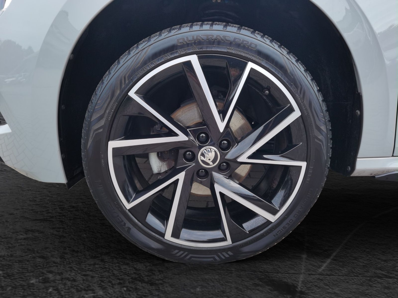 Skoda Kamiq 1.5 TSI DSG Monte Carlo - Samsaru's Car Outlet