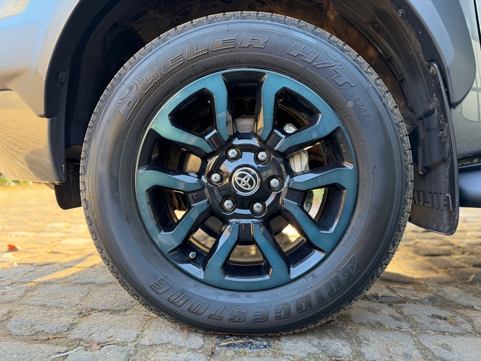 Toyota Hilux 2.8 D-4D 4Wd V48 Invincible*AHK*Büge