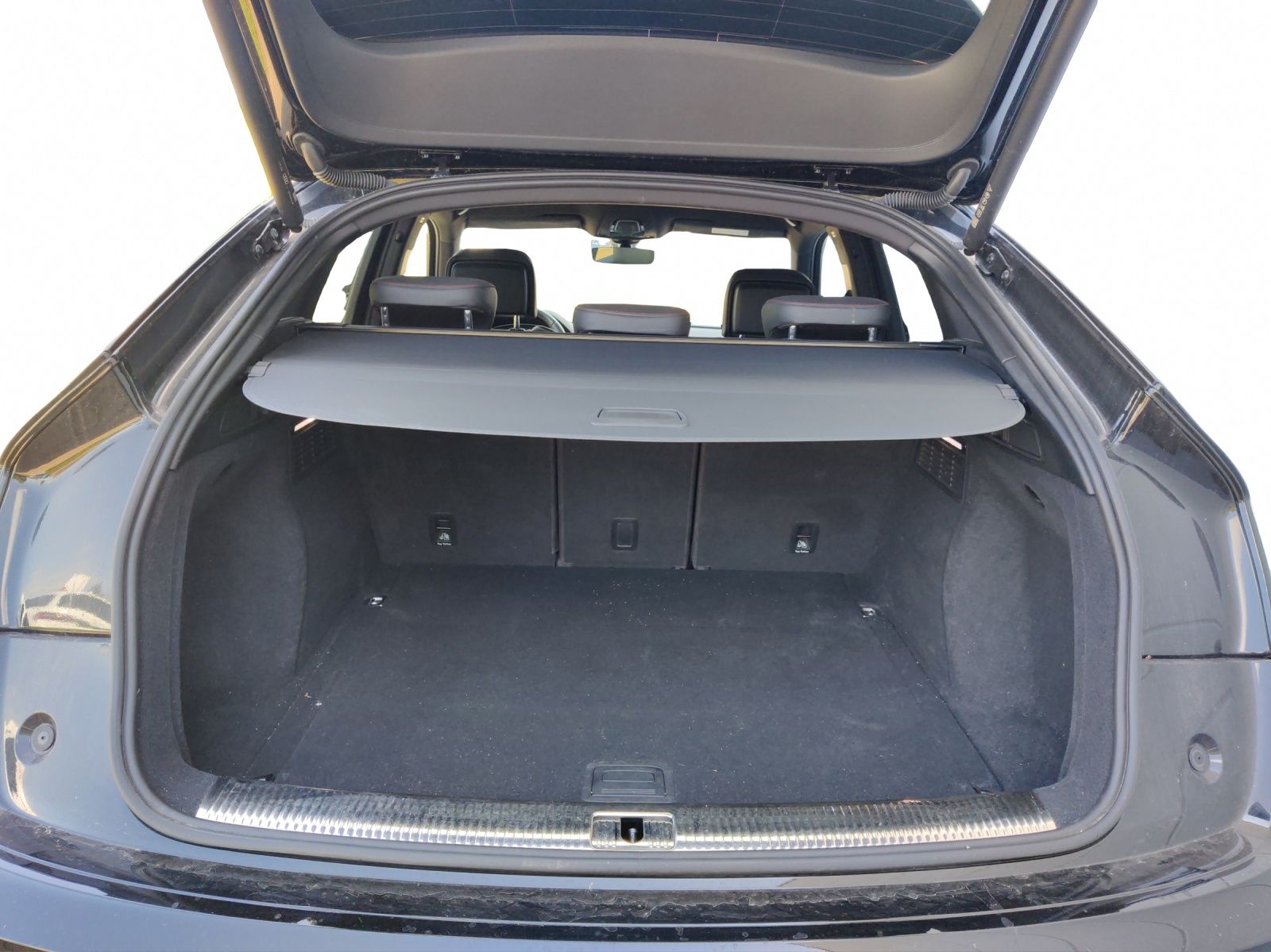 Audi Q5 Sportback 50 TDI quattro SLine - Samsaru's Car Outlet