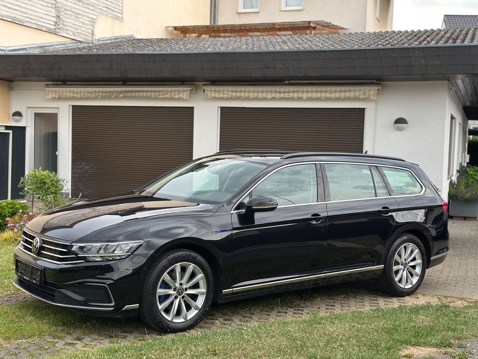 Volkswagen Passat Variant GTE 1.4 TSI Hybrid - Samsaru's Car Outlet