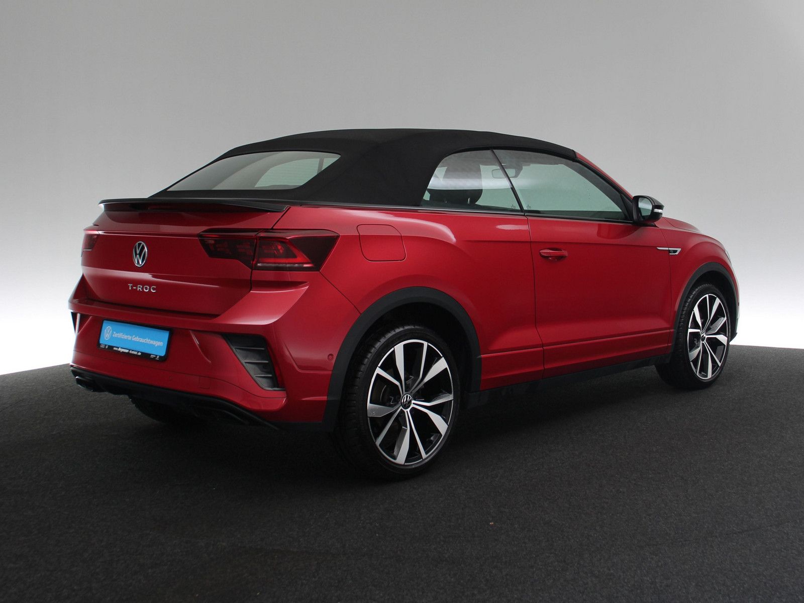 Volkswagen T-Roc 1.5 TSI R-Line - Samsaru's Car Outlet