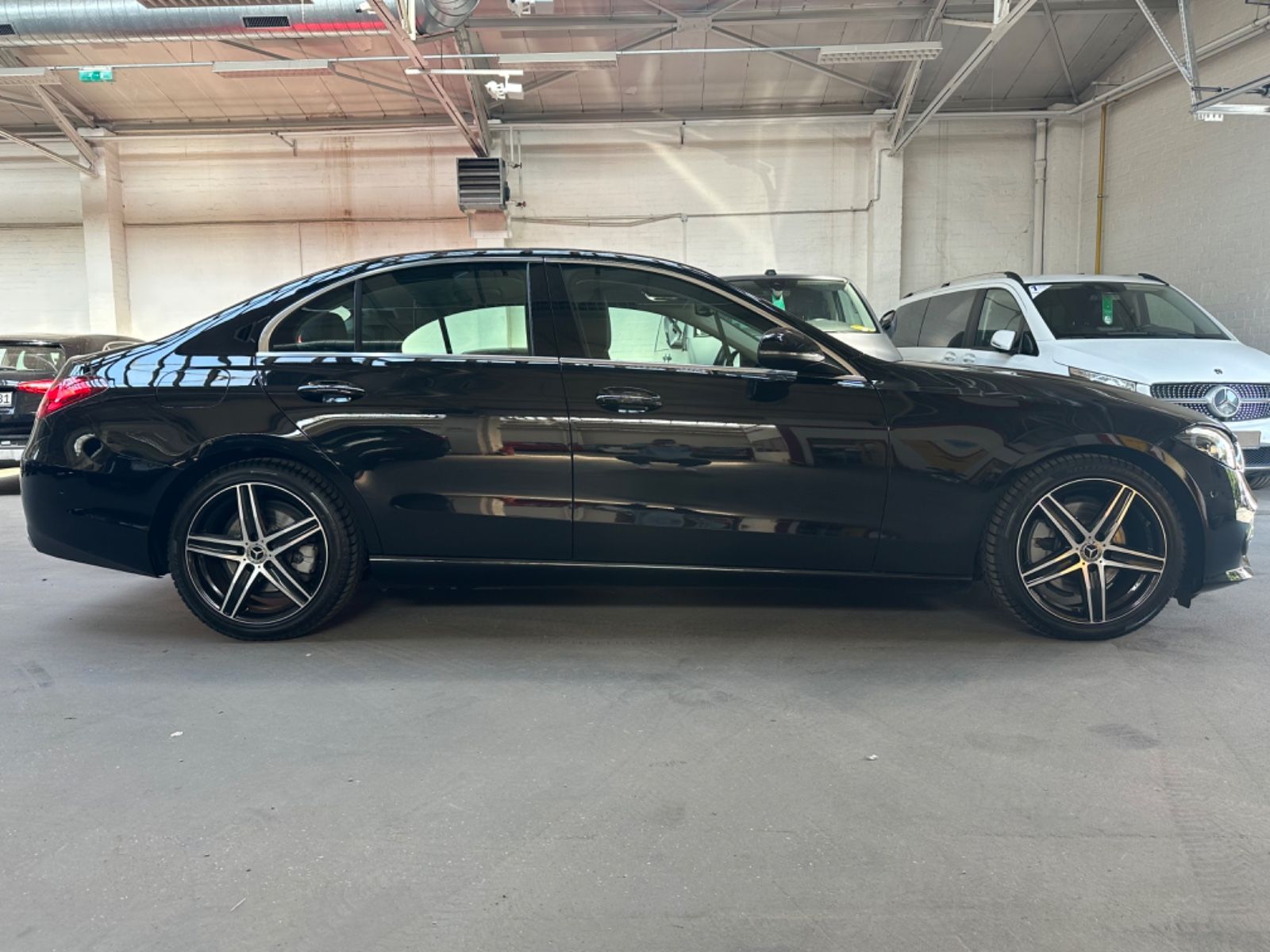 Mercedes-Benz C-200 AVANTGARDE - Samsaru's Car Outlet