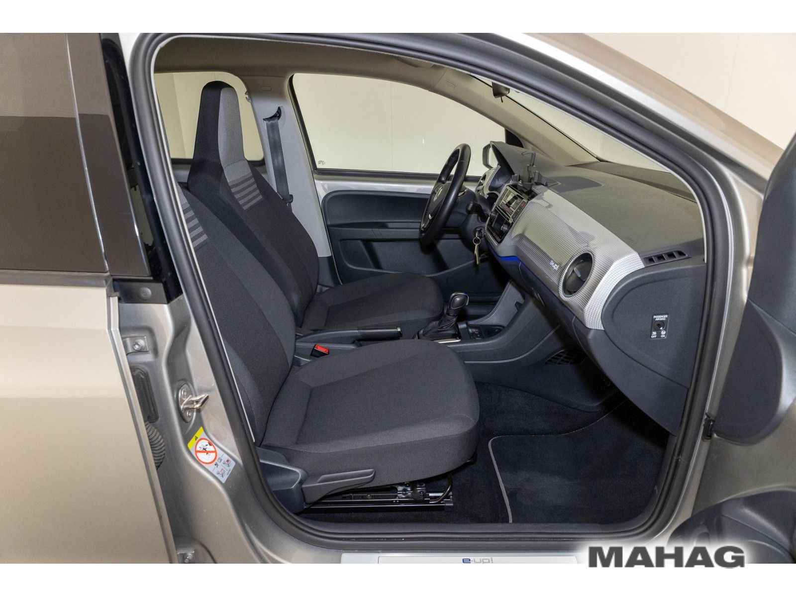 Volkswagen e-up! Style Plus - Samsaru's Car Outlet
