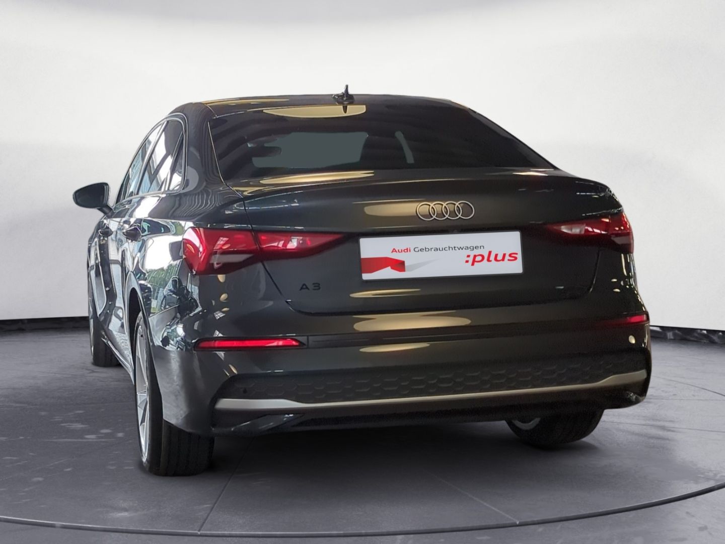 Audi A3 Limousine 30 TFSI S tronic advanced - Samsaru's Car Outlet