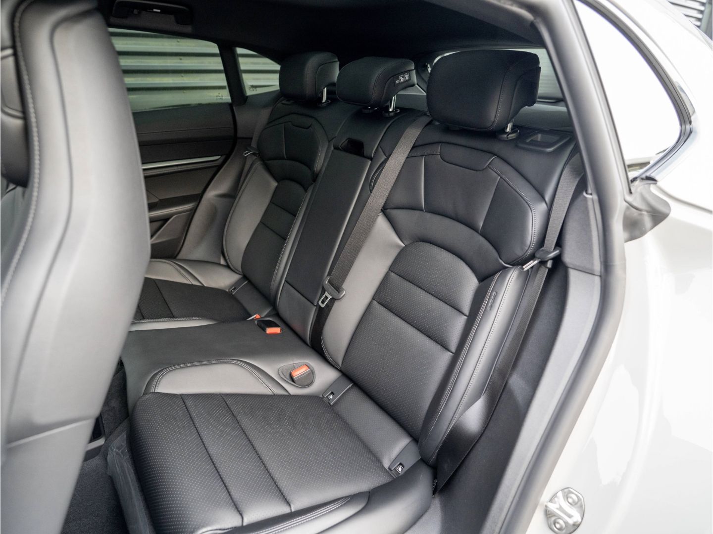 Porsche Taycan 4 Cross Turismo 21'', Offroad Design Pake