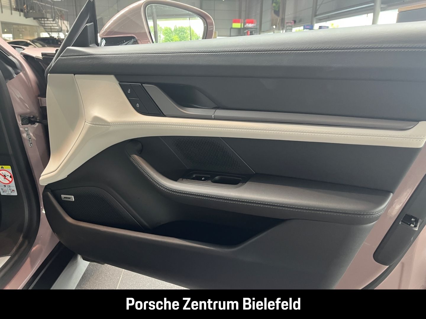 Porsche Taycan 4S Sport Turismo Frozenberrymetallic BOSE