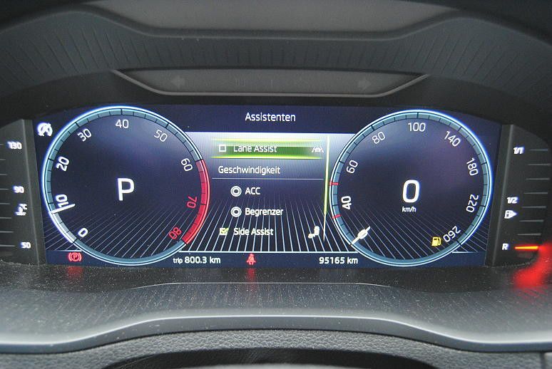 Skoda Karoq 2.0l TSI DSG 4x4 SPORTLINE.ACC.StHz.Columb