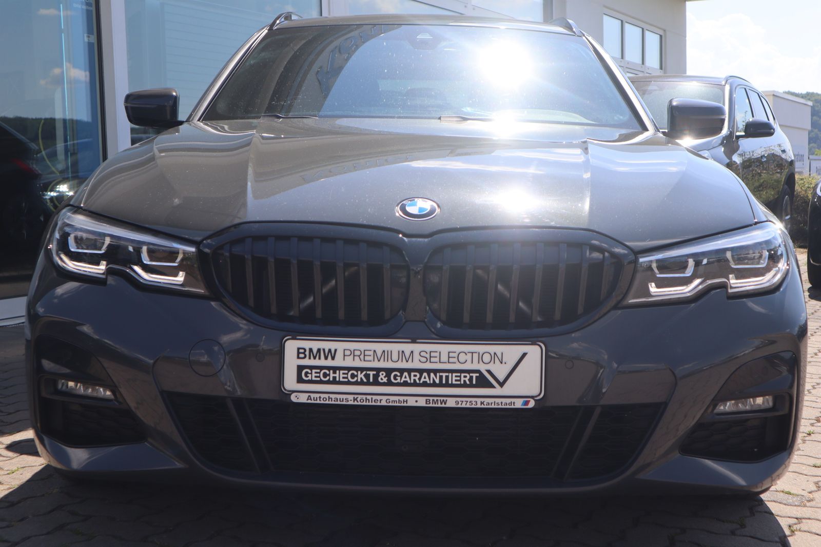BMW 330d Touring M Sport - Samsaru's Car Outlet