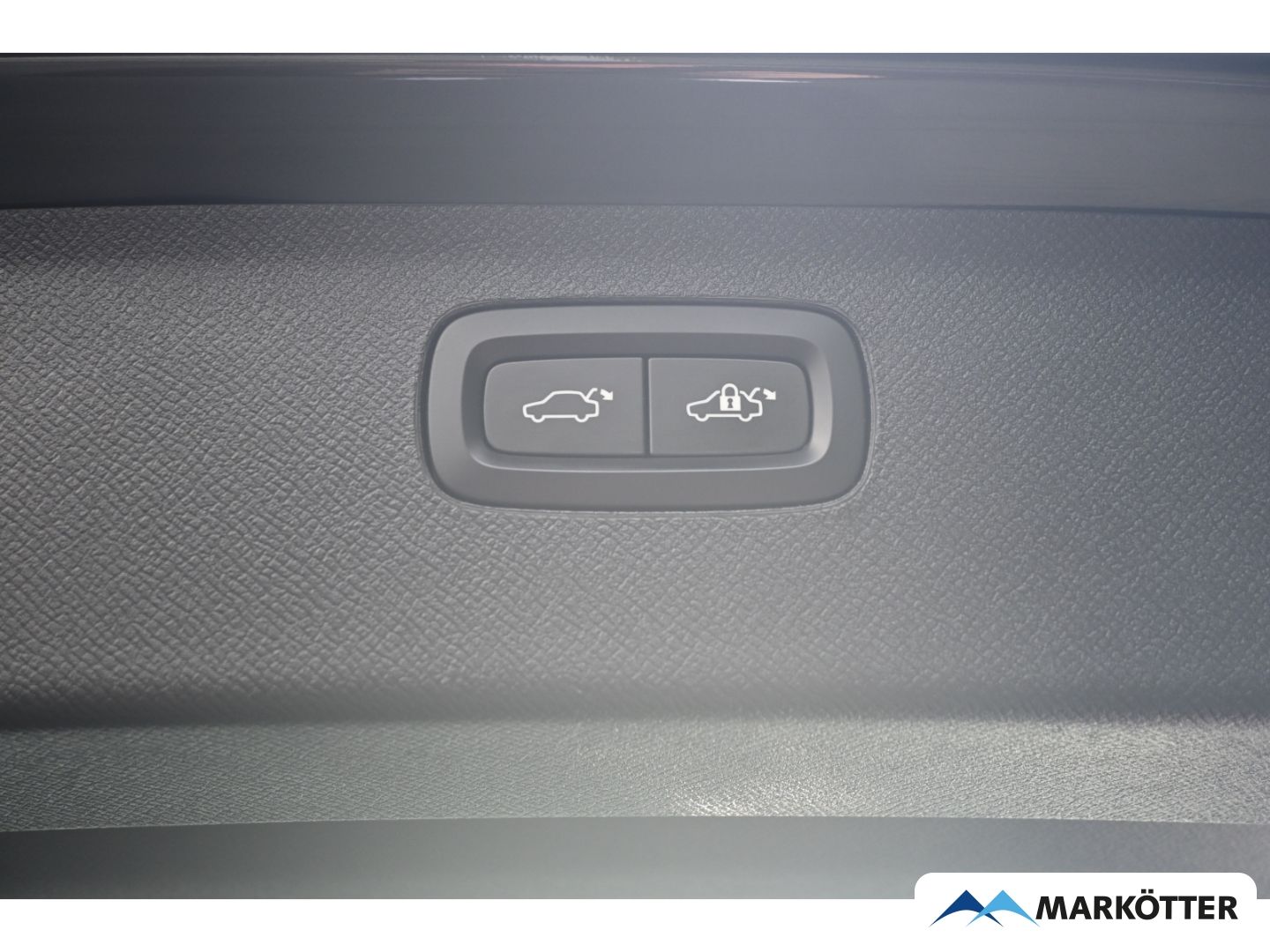 Volvo XC90 B5 AWD Momentum Pro/AHK/ACC/H&K/LenkradH/20