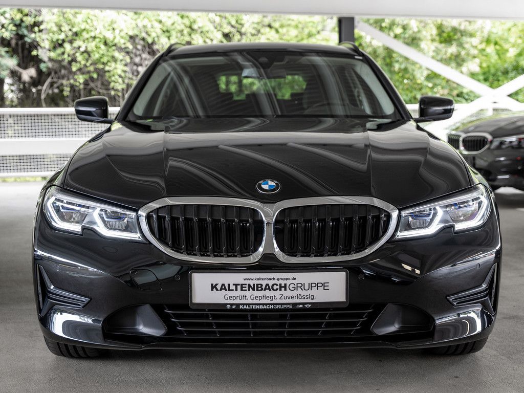 BMW 320i Touring Advantage - Samsaru's Car Outlet