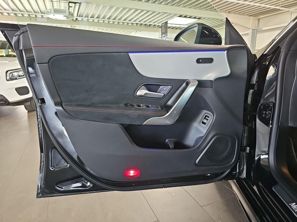 Mercedes-Benz CLA 200 SB AMG - Samsaru's Car Outlet
