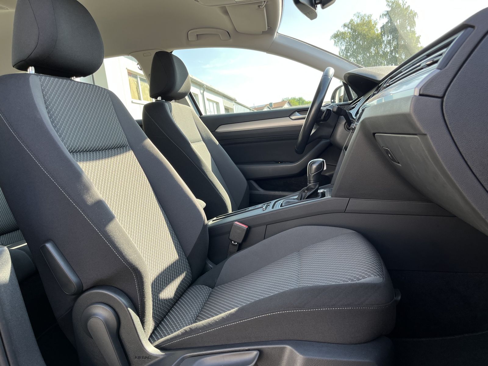 Volkswagen Passat Variant 2.0 TDI DSG - Samsaru's Car Outlet