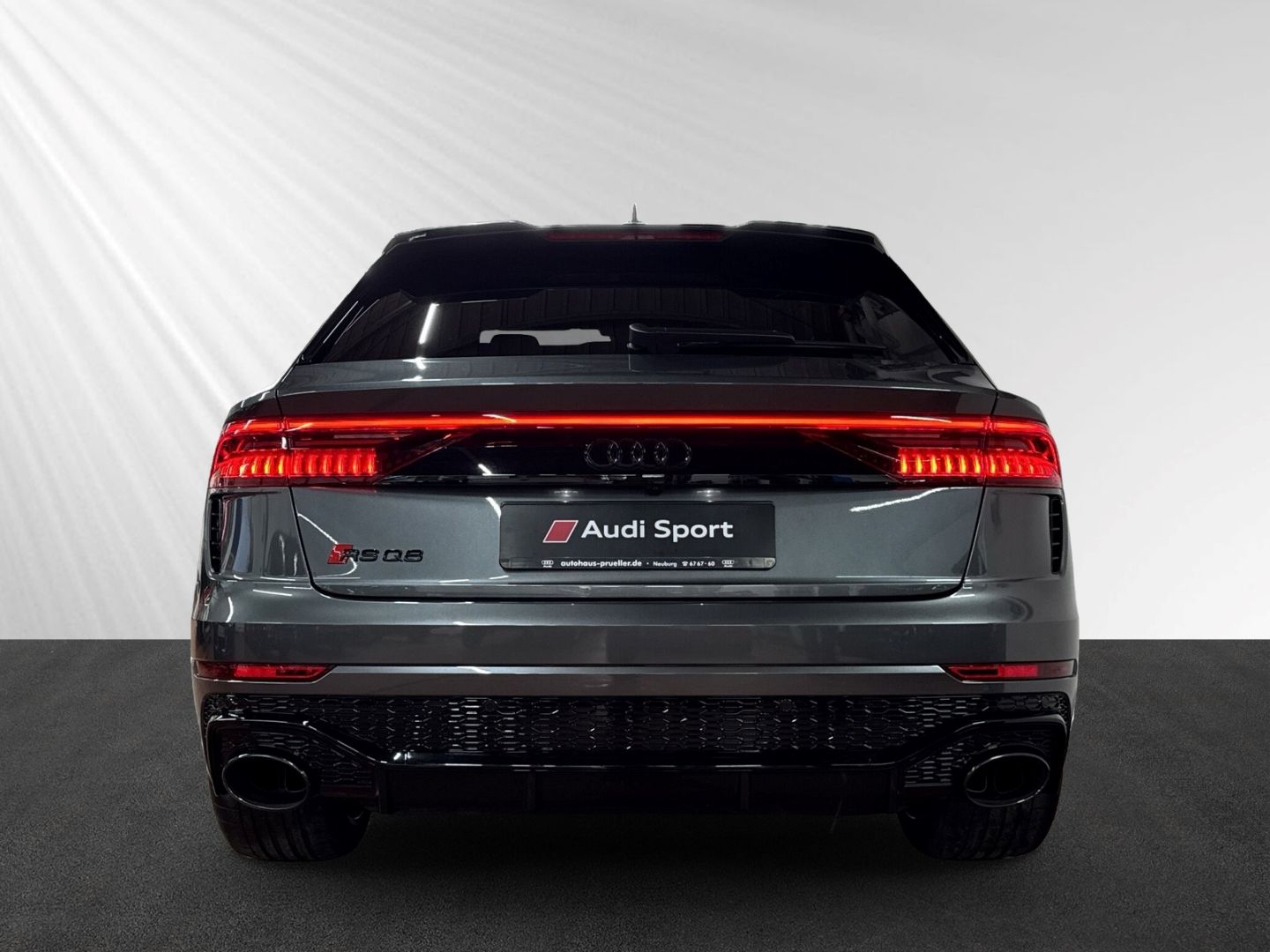 Audi RSQ8 qu tiptro 360°+AHK+HuD+Keramik+Pano+Sthz