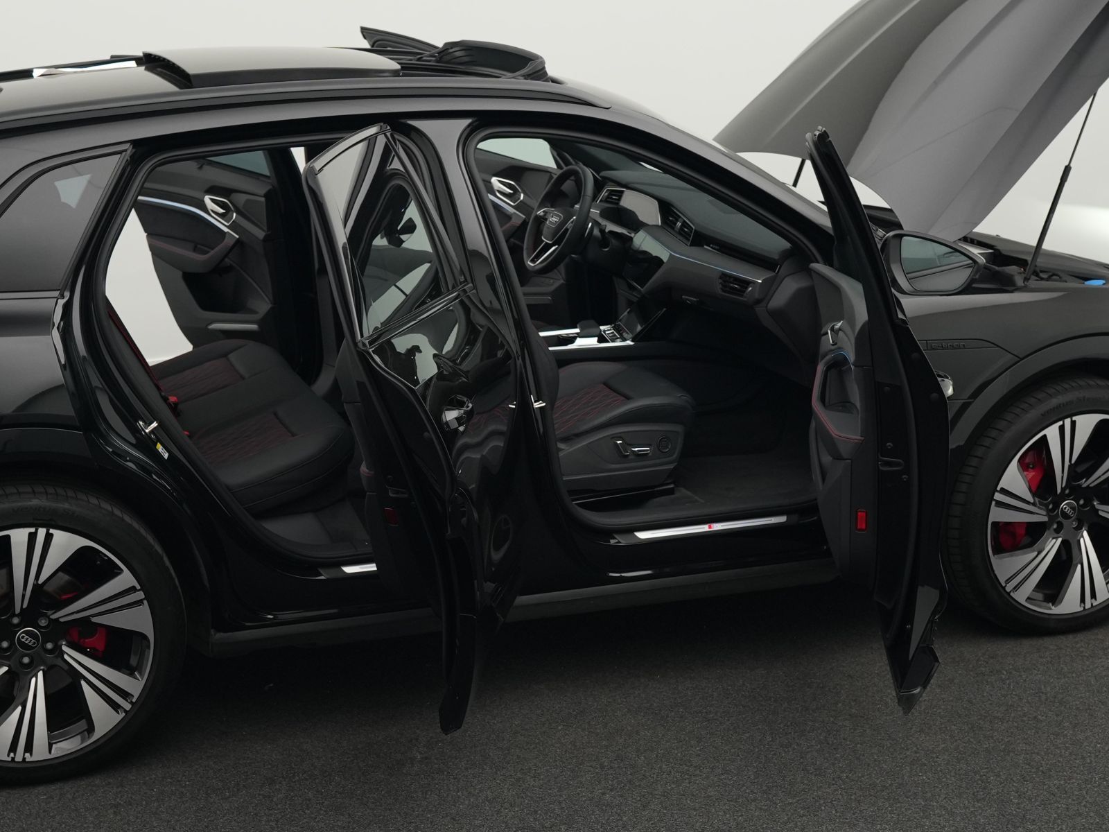 Audi Q8 e-tron S line 55 quattro *Opt.schw*PANO*AHK*