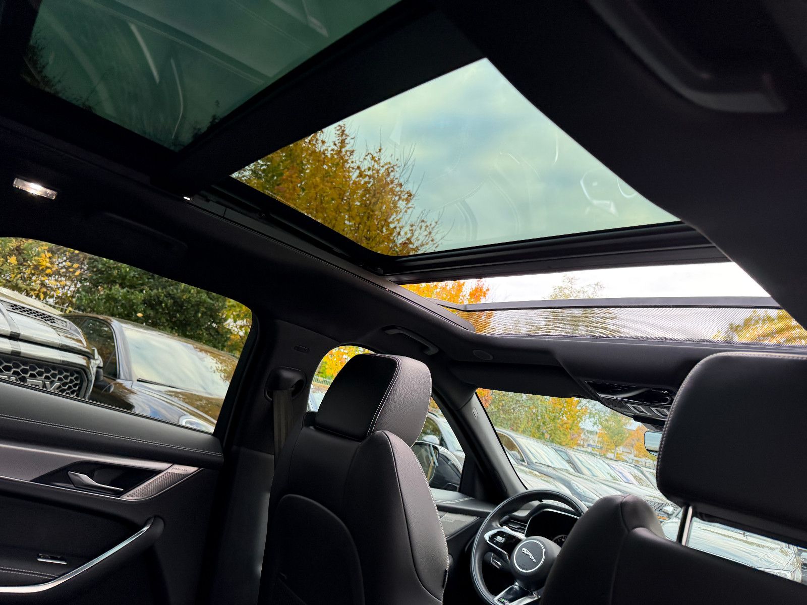 Jaguar F-Pace F-PACE R-Dynamic S AWD/PANO/3D-KAMERA