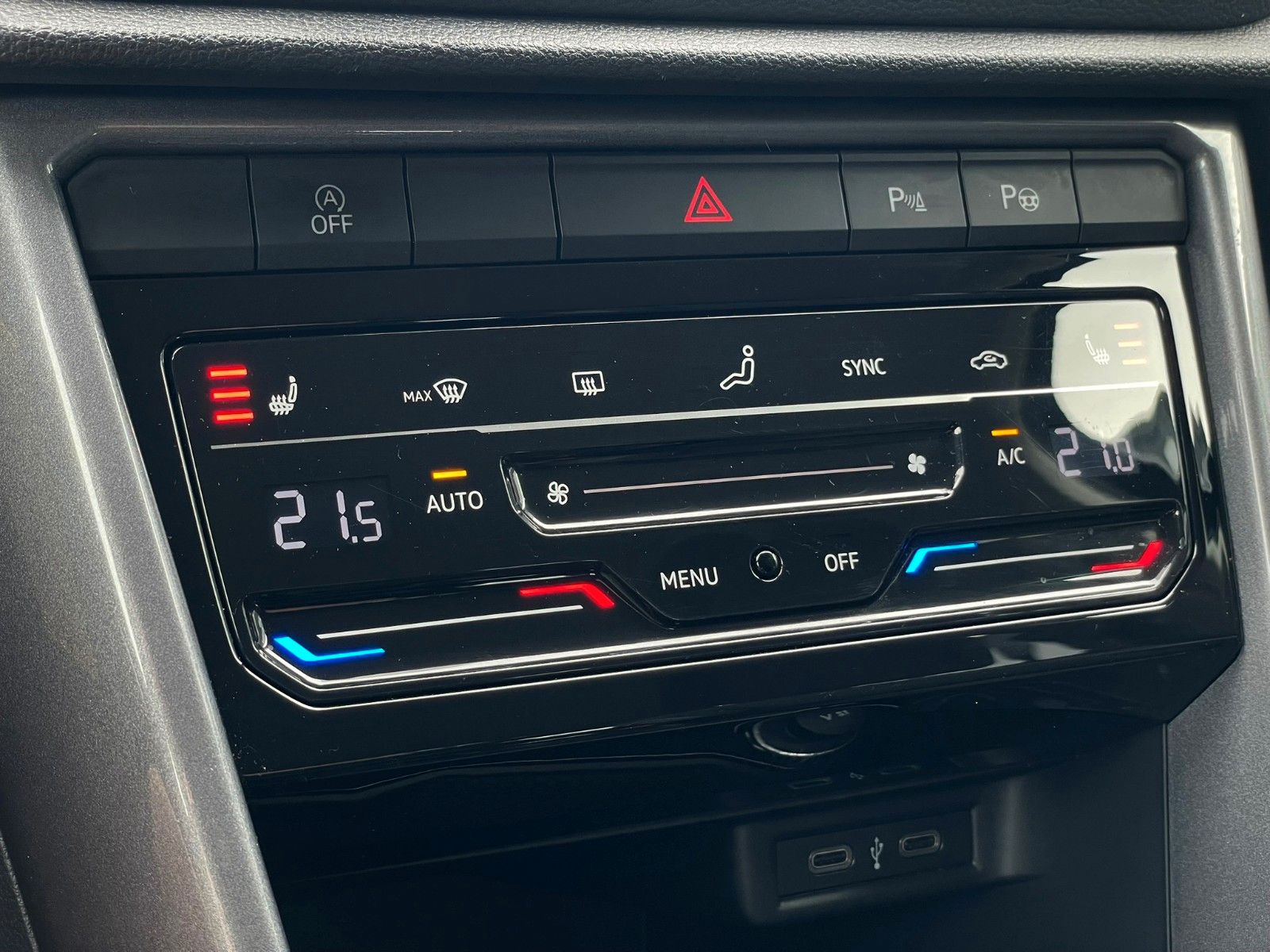 Volkswagen T-Roc Style - Samsaru's Car Outlet