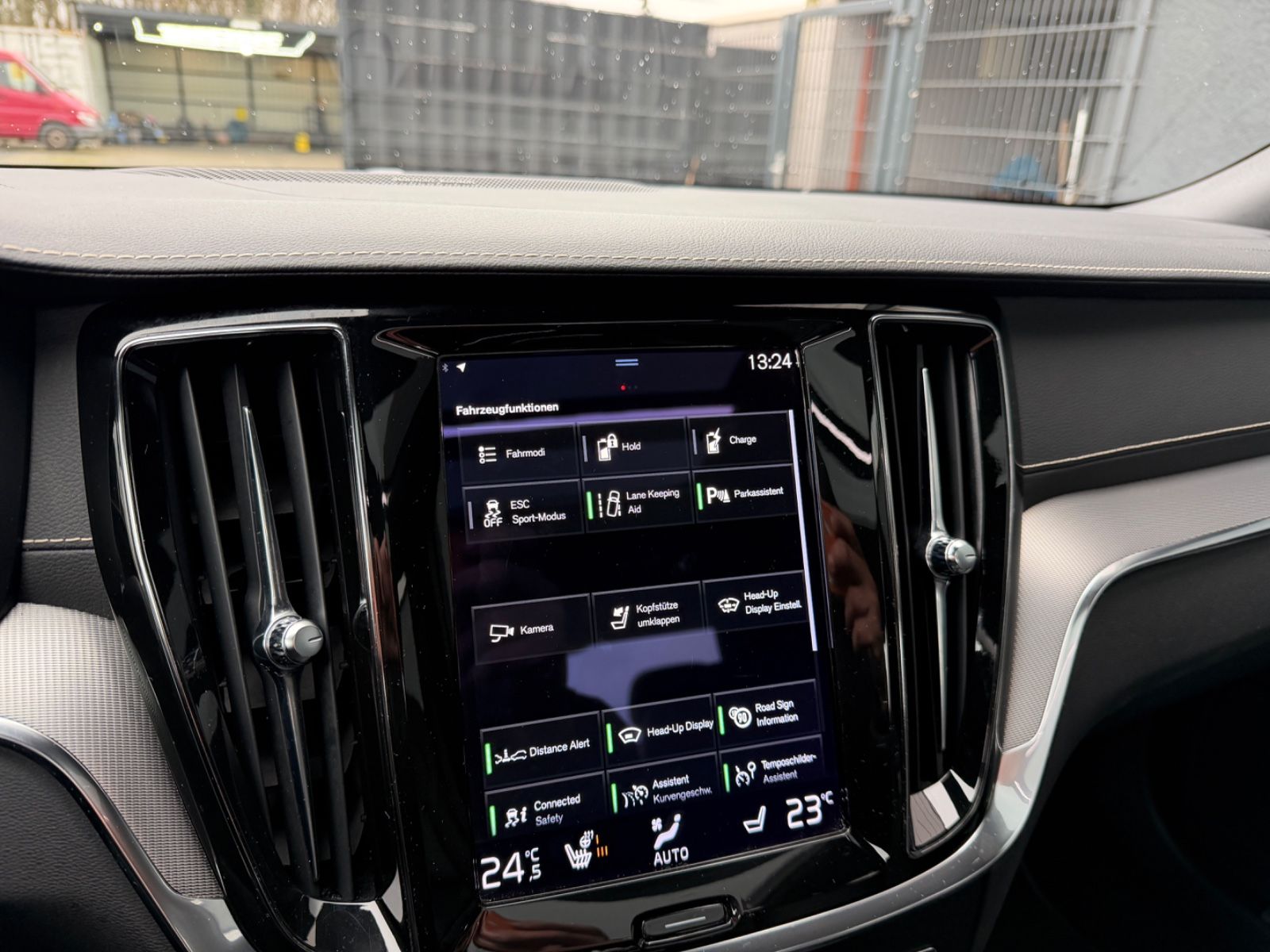 Volvo S60 Lim. R Design Plug-In Hybrid AWD Pano VOLL