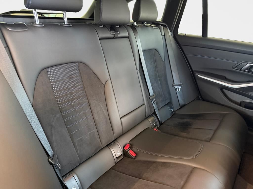 BMW 320d Touring xDrive M Sport AHK+ACC+Standhzg+360