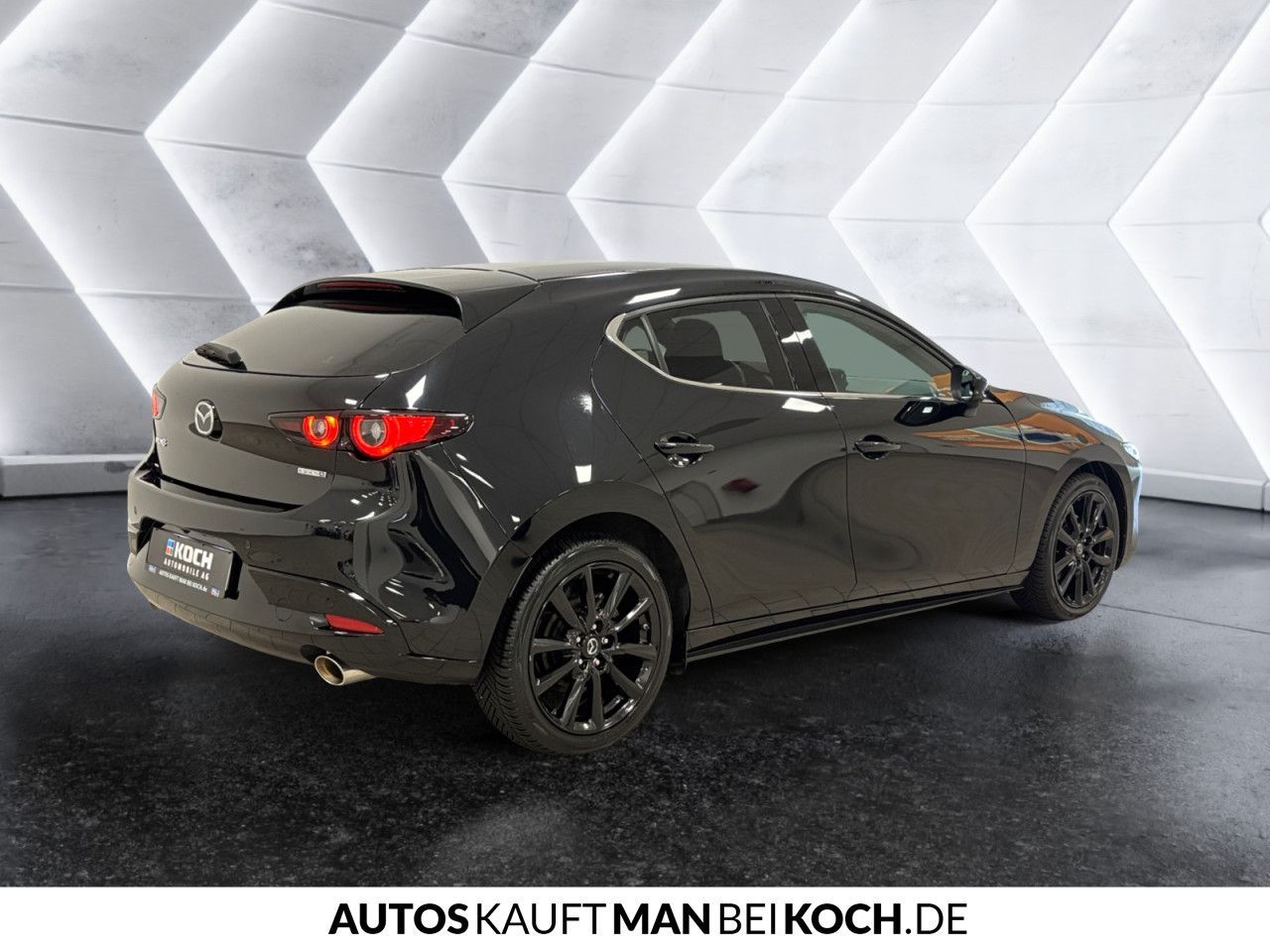 Mazda 3 2.0L SKY- X 186ps 6AT 2025 Exclusive-line DESI