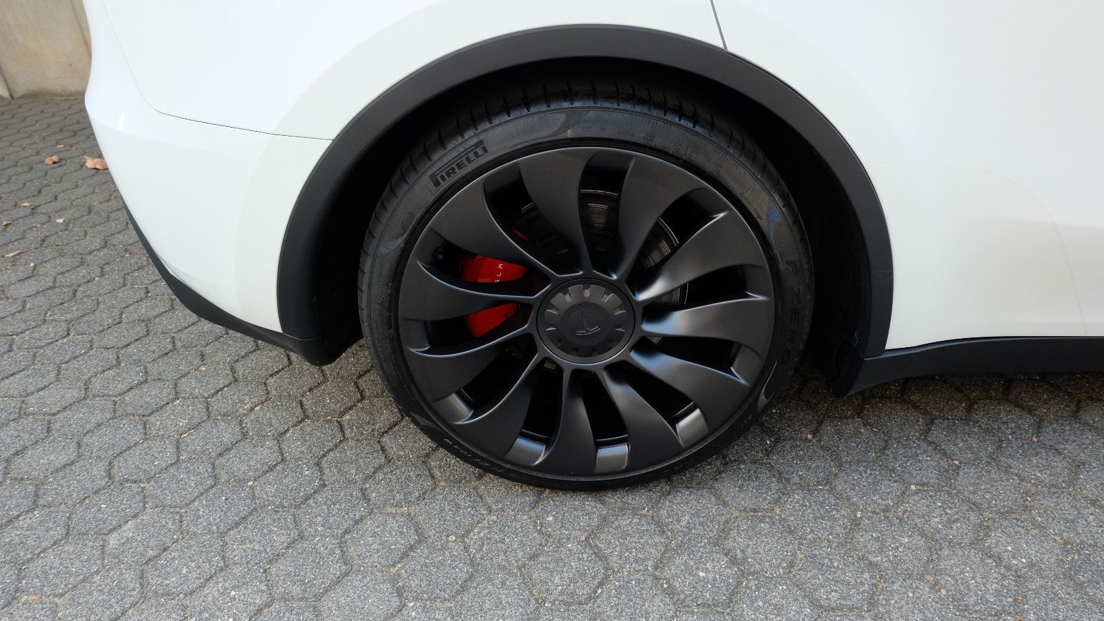 Tesla Model Y Performance Dual Motor AWD, LM 21"
