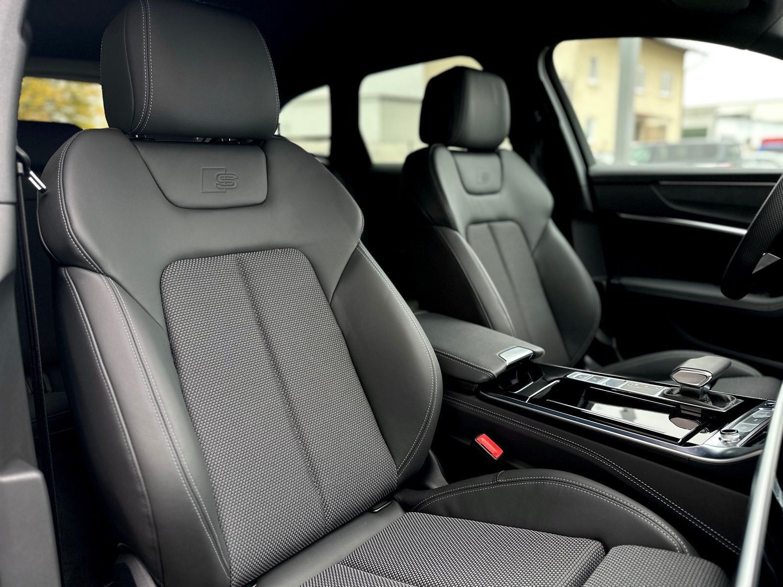 Audi A6 Avant 50 TFSI e S line quattro - Samsaru's Car Outlet