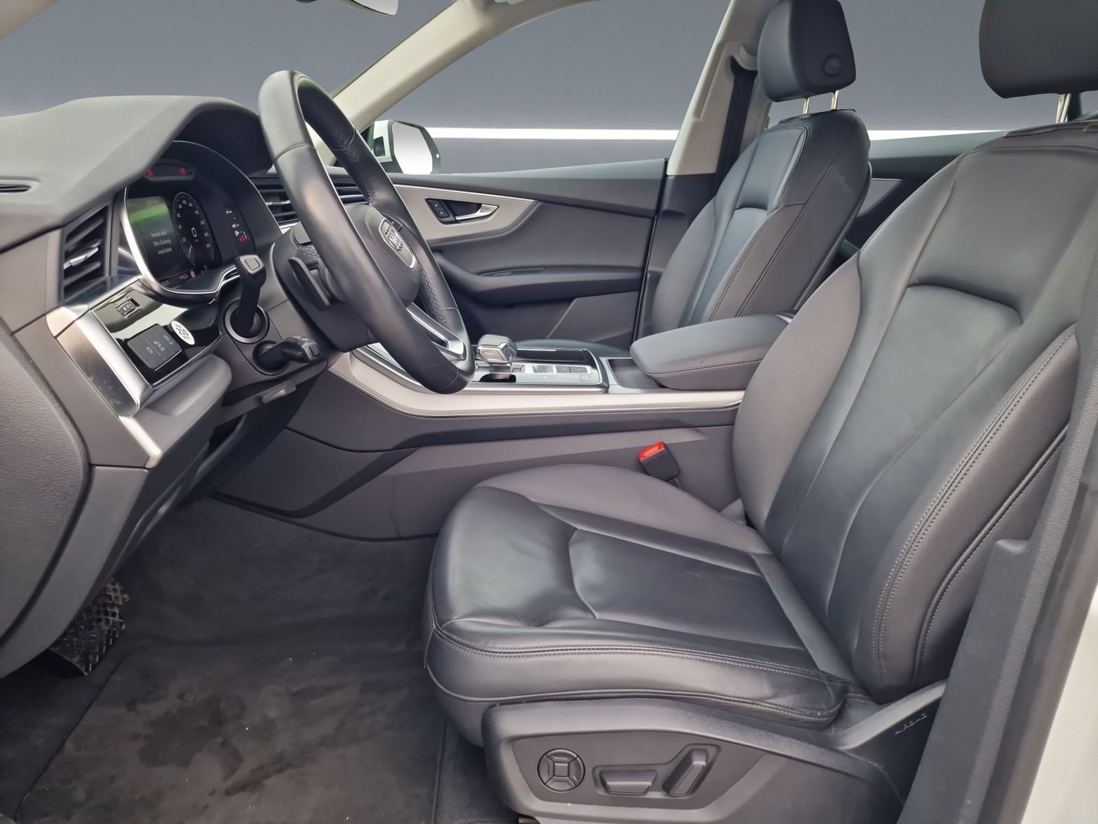 Audi Q8 55 TFSI e qu S line AHK Luftfahrw. Leder Kam.