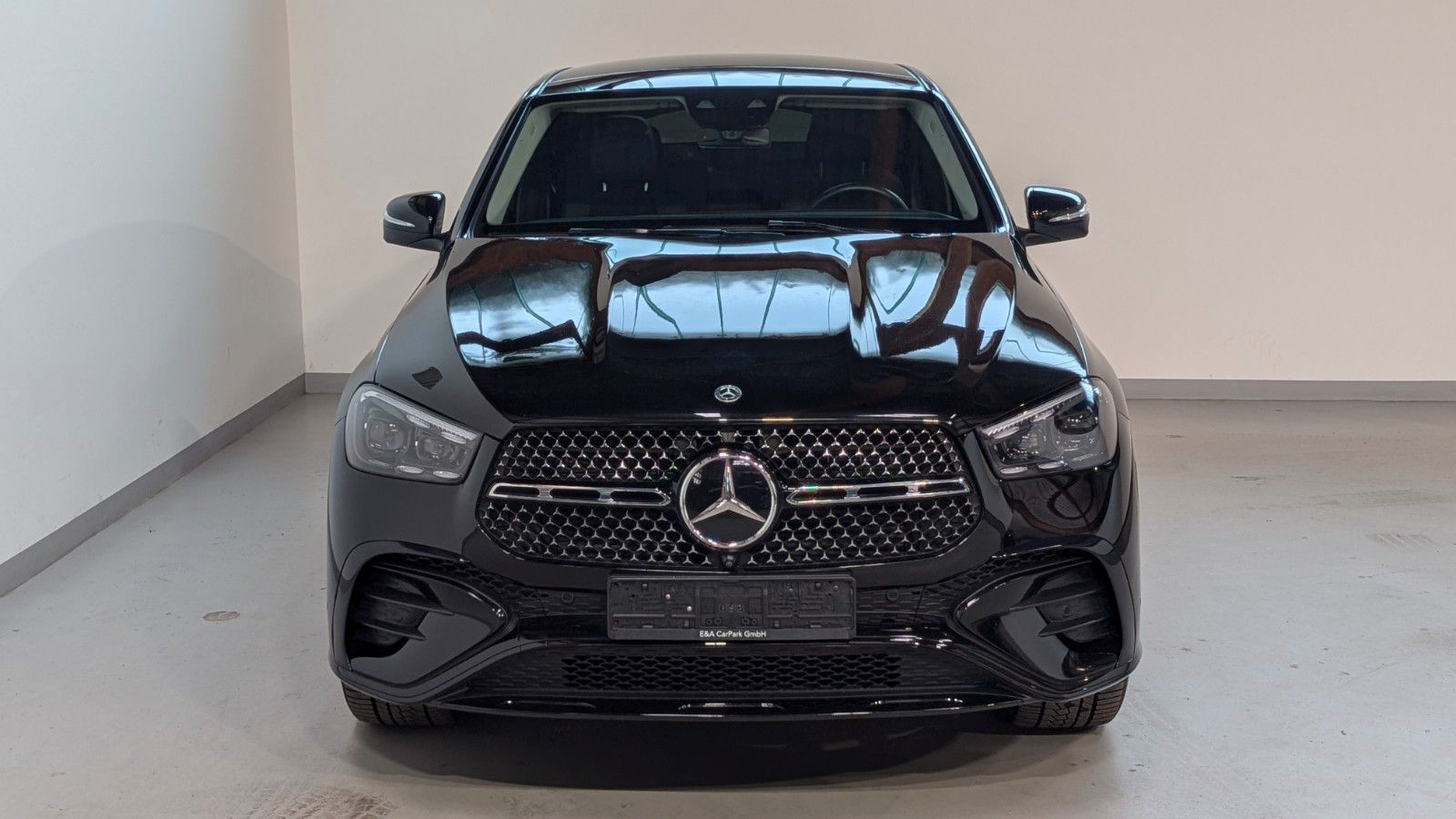 Mercedes-Benz GLE 300 d 4Matic Coupe AMG-MB100-AHK-PANO-DSTR+