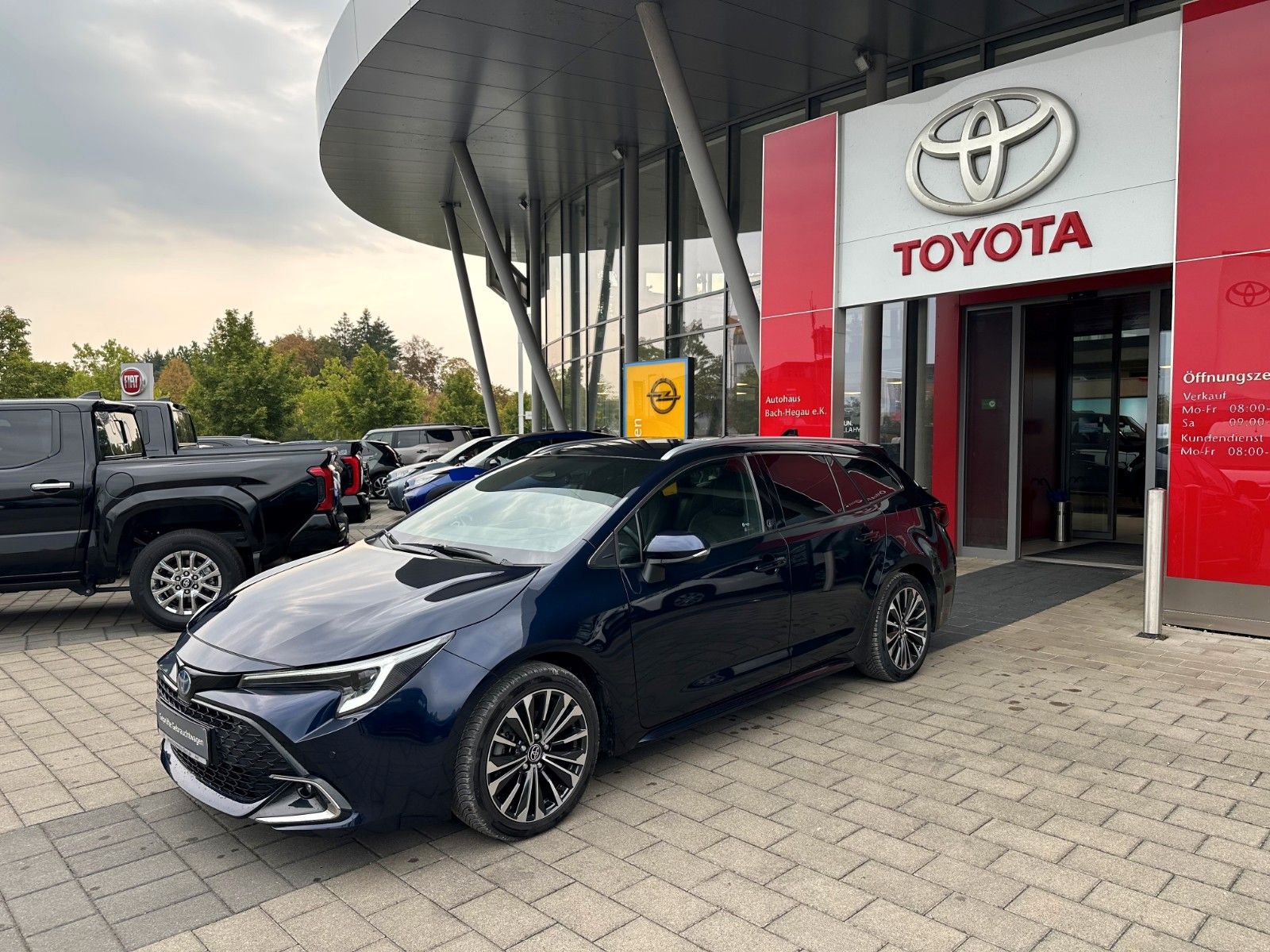 Toyota Corolla 1.8 TS Hybrid Team Deutschland + TECHNIK