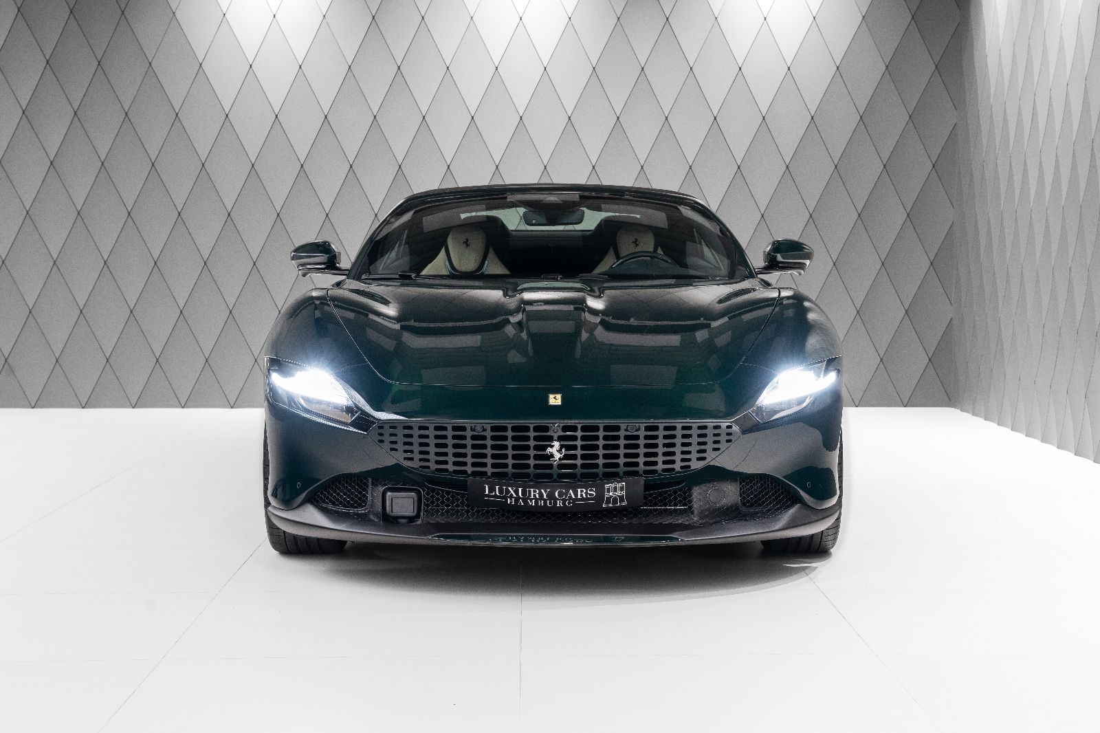 Ferrari Roma Spider - Samsaru's Car Outlet