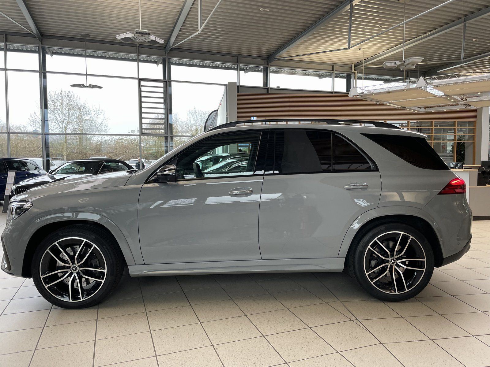 Mercedes-Benz GLE 450 d 4MATIC AMG Night Pano HUD AHK Standhzg