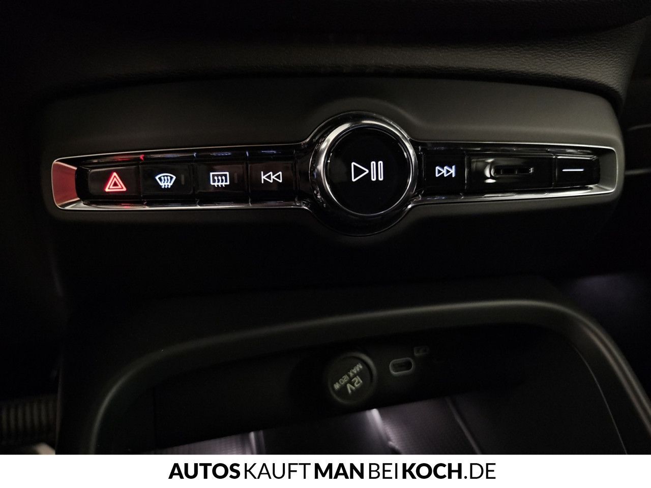 Volvo XC40 Black Edition B4 Mild-Hybrid Benzin Ultra