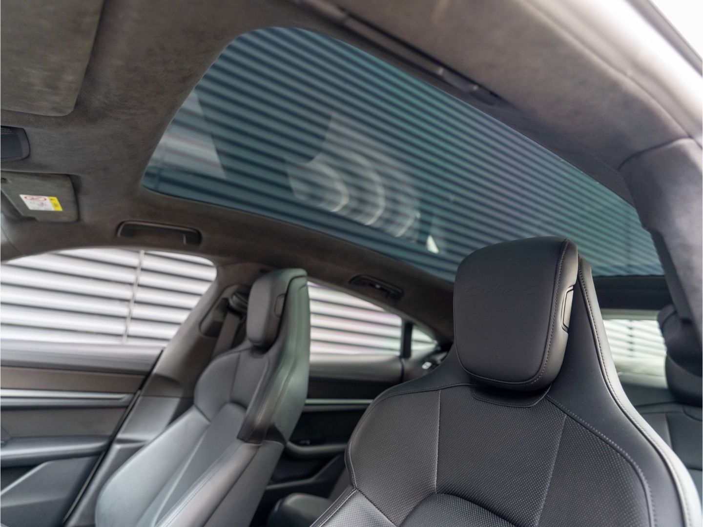 Porsche Taycan Turbo S Matrix LED PDLS Carbon uvm.