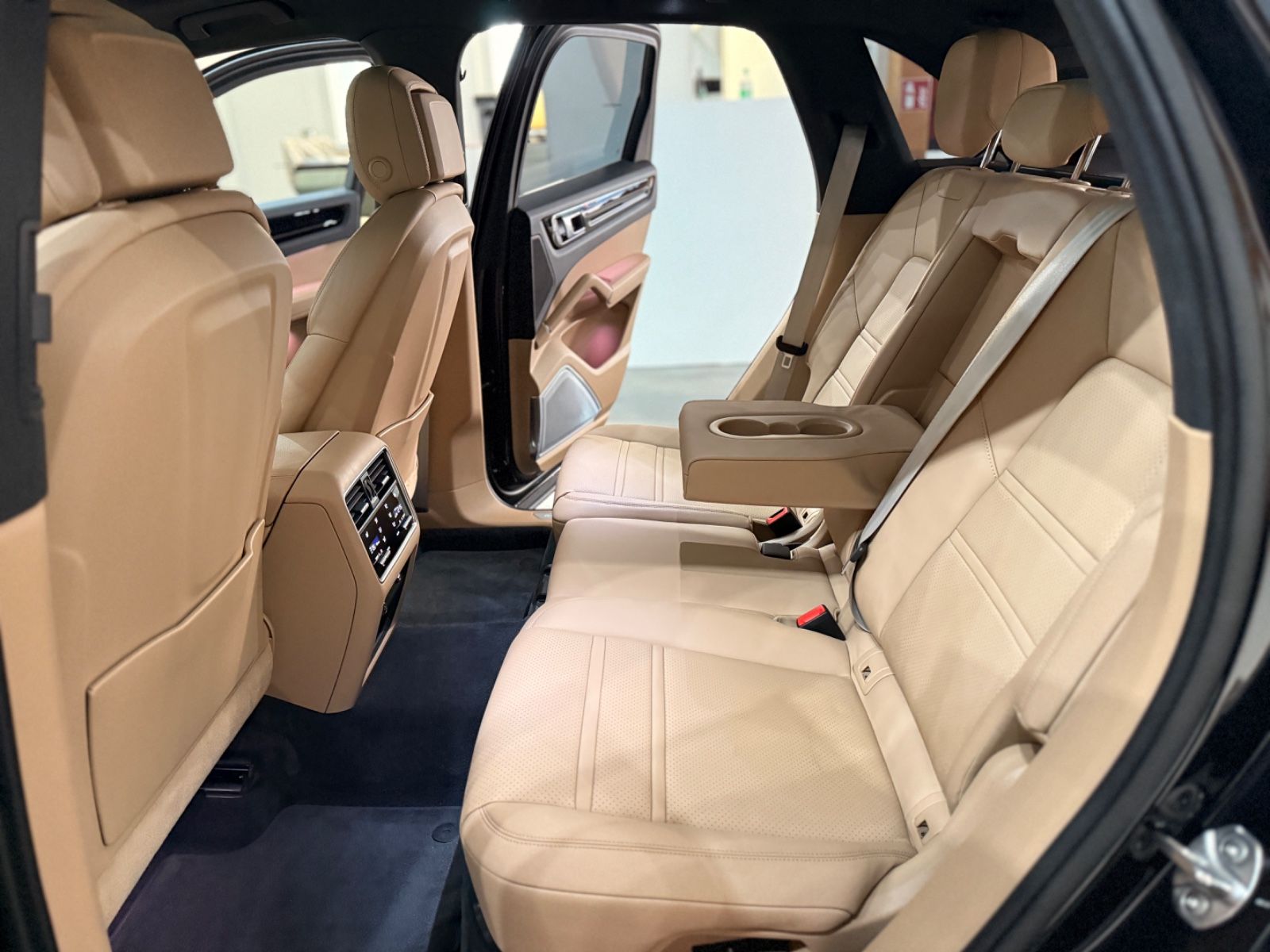 Porsche Cayenne E-Hybrid Platinum Burmester 360° Massage