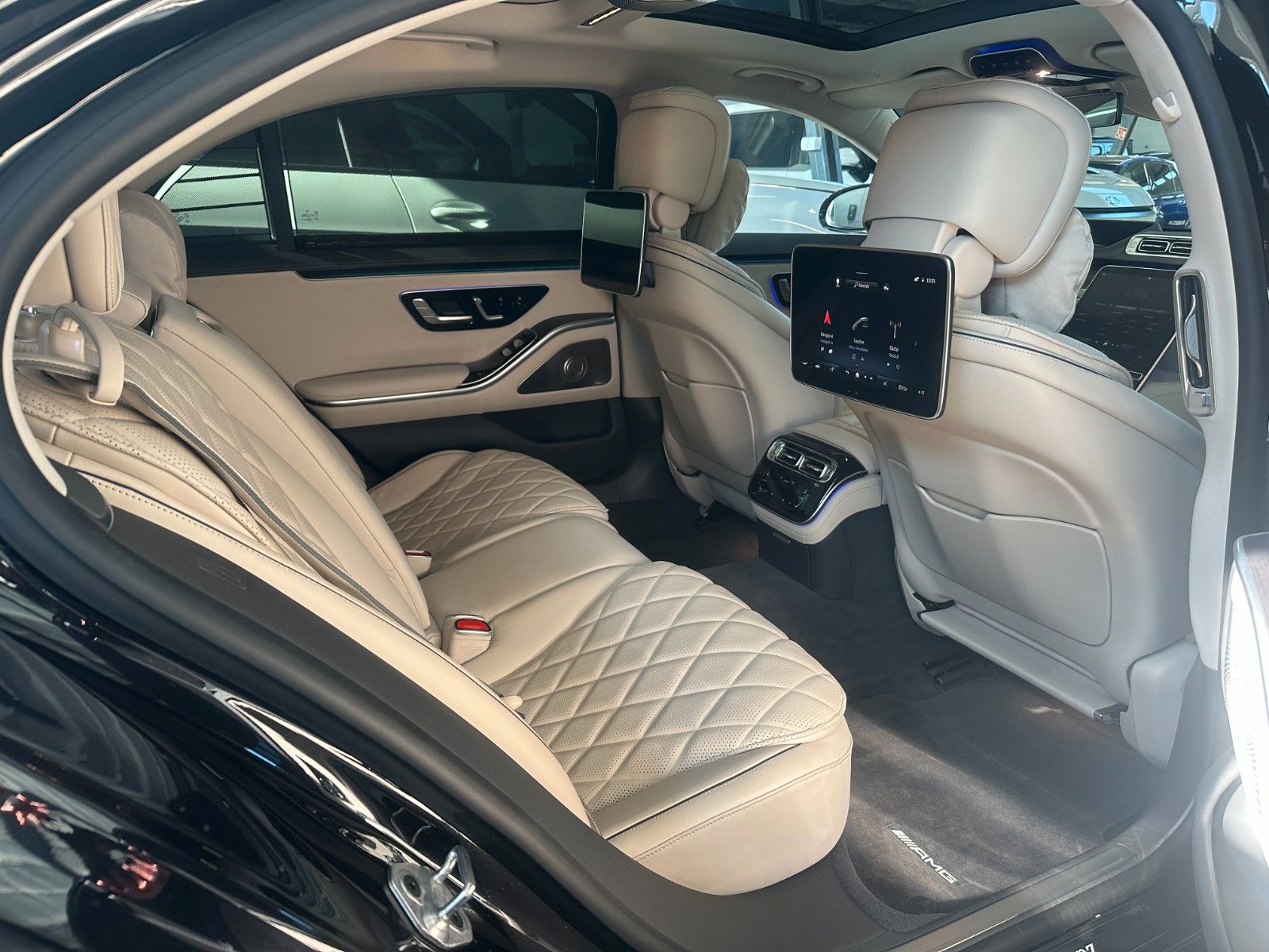 Mercedes-Benz S 580 4Matic L - Samsaru's Car Outlet
