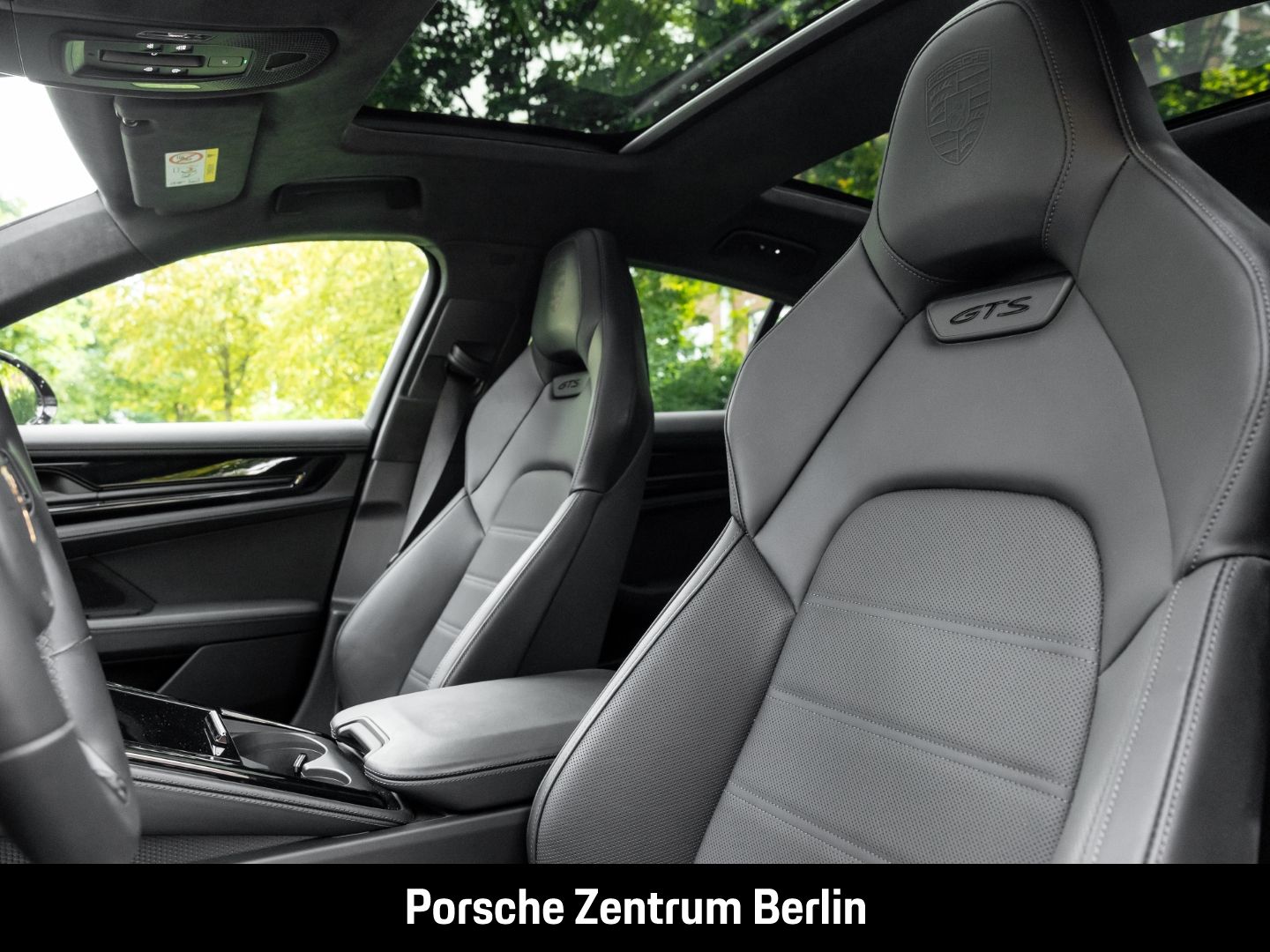Porsche Panamera GTS Surround-View InnoDrive LED-Matrix