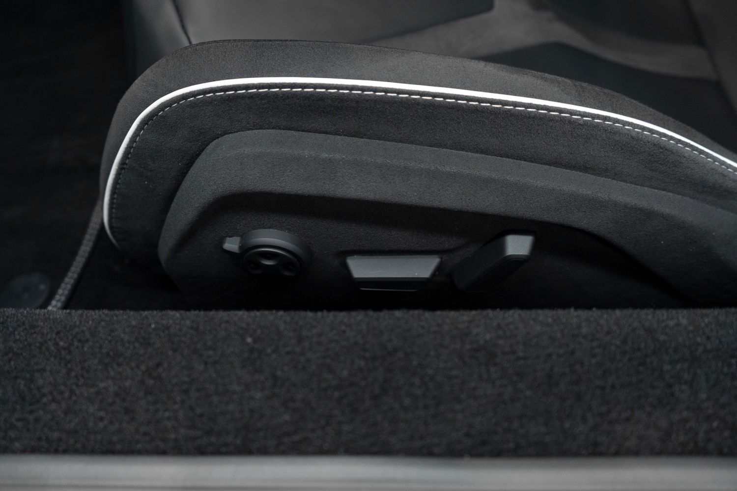 Lamborghini Revuelto°CARBON°CERAMIC°HIGH ASSIST°GARANTIE°