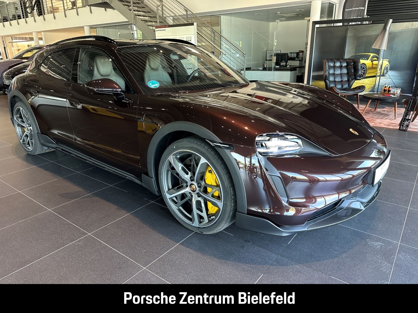 Porsche Taycan Turbo S Cross Turismo Burmester Panorama