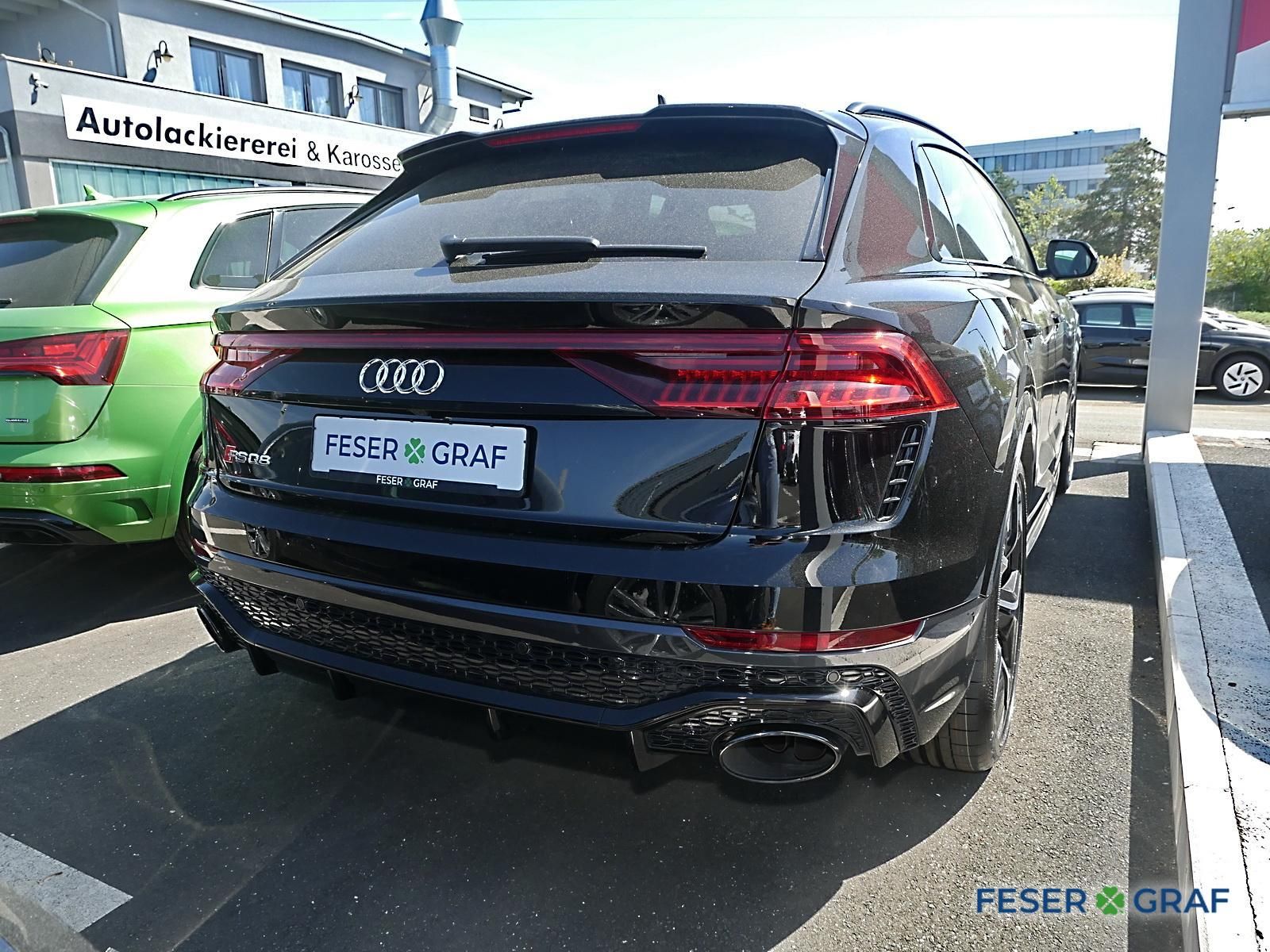 Audi RSQ8 B&O Keramik Pano Sitzbelüft Standh 305 Km/h