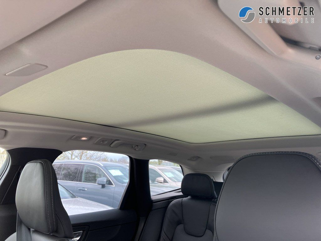 Volvo XC60+T8+AWD+Ultimate+AHK+360°Kam+Massage+Standhz