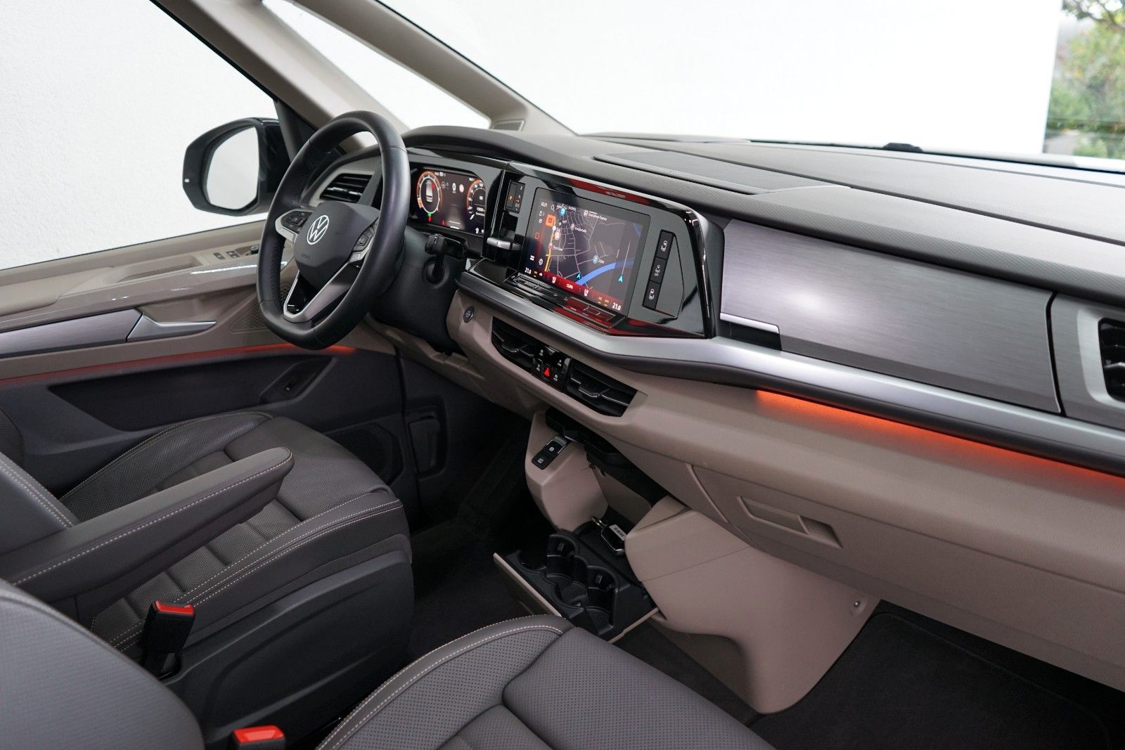 Volkswagen T7 Multivan Lang 2.0 TSI Style/Leder/Mega-Spec!