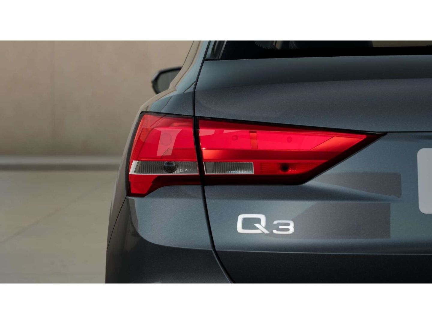 Audi Q3 35 TDI quattro S line - Samsaru's Car Outlet