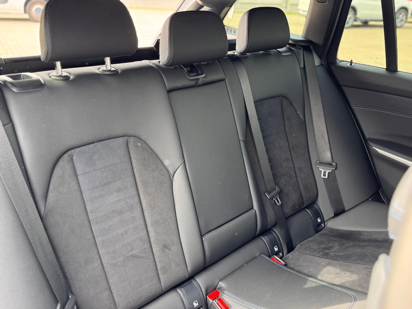 BMW 320 d Touring M-Sport - Samsaru's Car Outlet