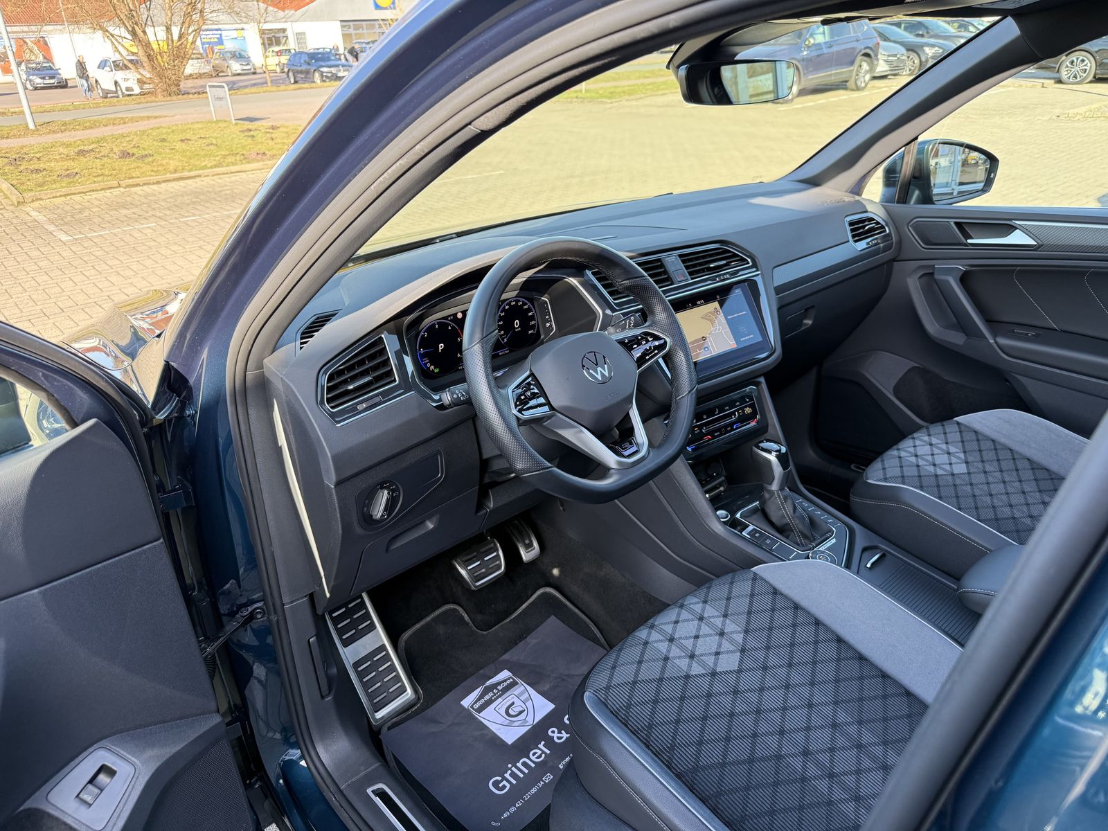 Volkswagen Tiguan R-Line 4-Motion,Pano,AHK,R-Kam,Matrix,ACC
