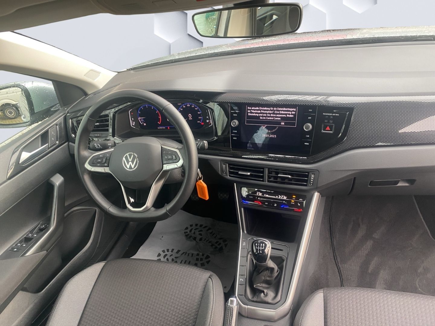 Volkswagen Taigo Life 1.0TSi - Samsaru's Car Outlet
