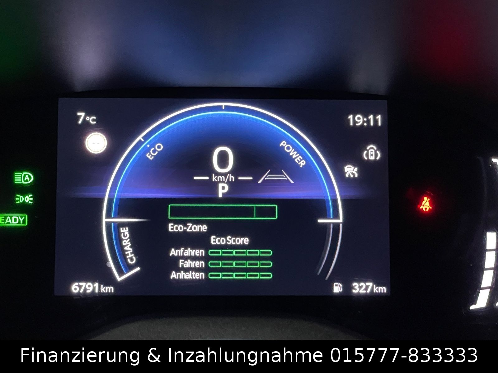 Toyota Yaris Hybrid Style LED Navi Apple ACC Kamera