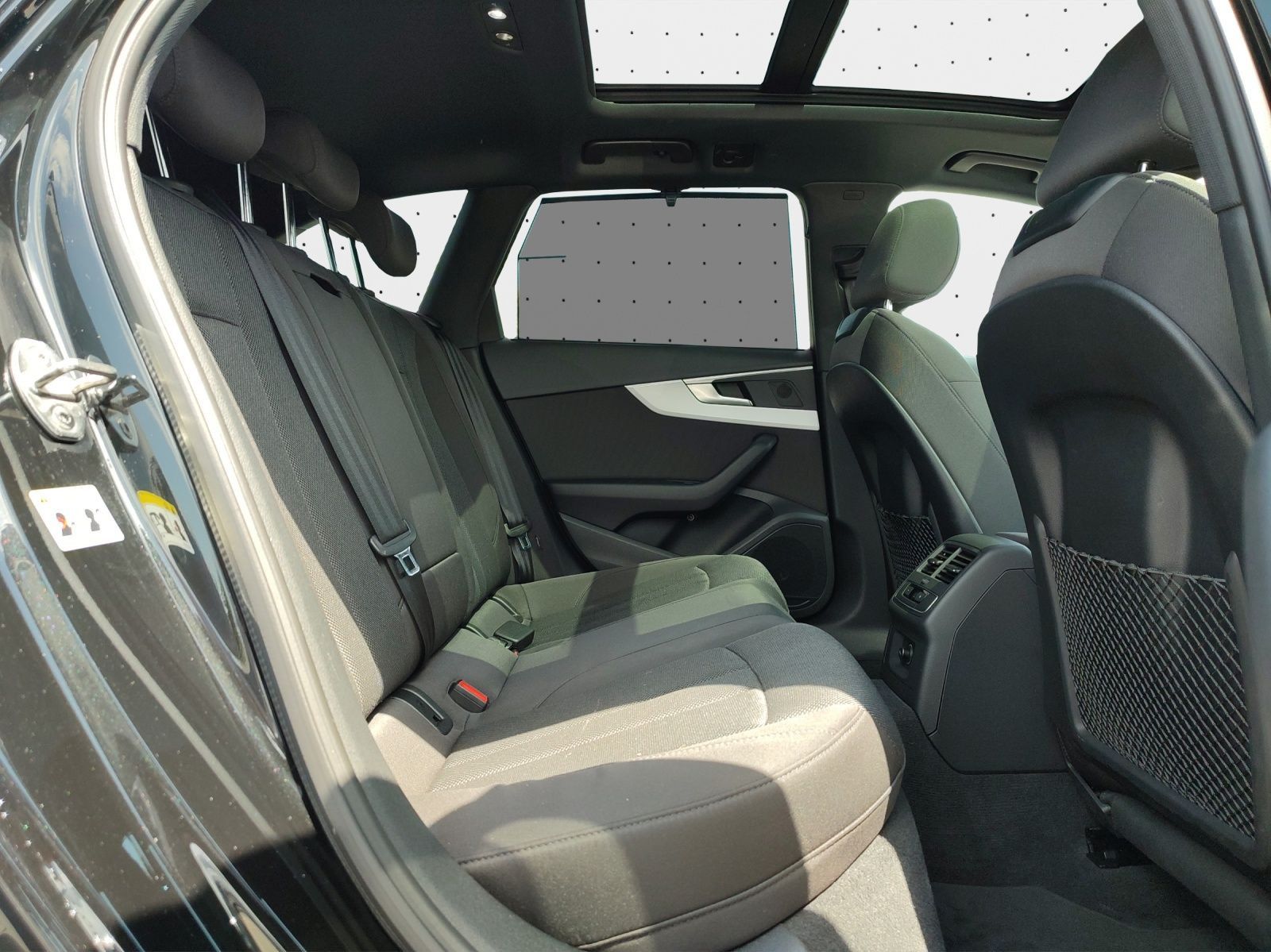 Audi A4 Avant Advanced 40 TFSI - Samsaru's Car Outlet