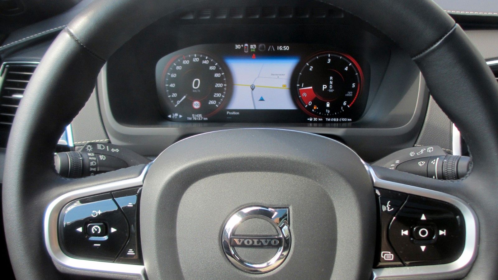 Volvo XC90 B5 Diesel R-Design AWD +7SITZ+PANO+360°+AHK