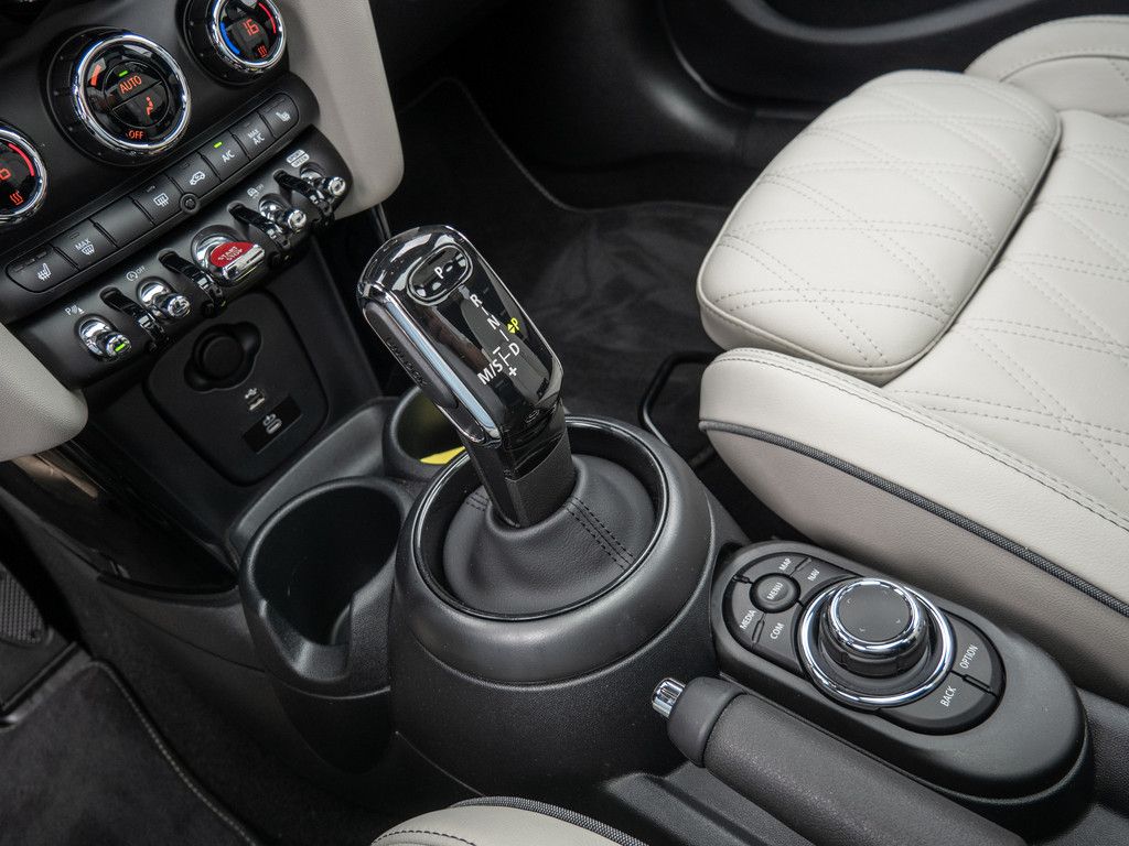 MINI Cooper Mini Yours Trim - Samsaru's Car Outlet
