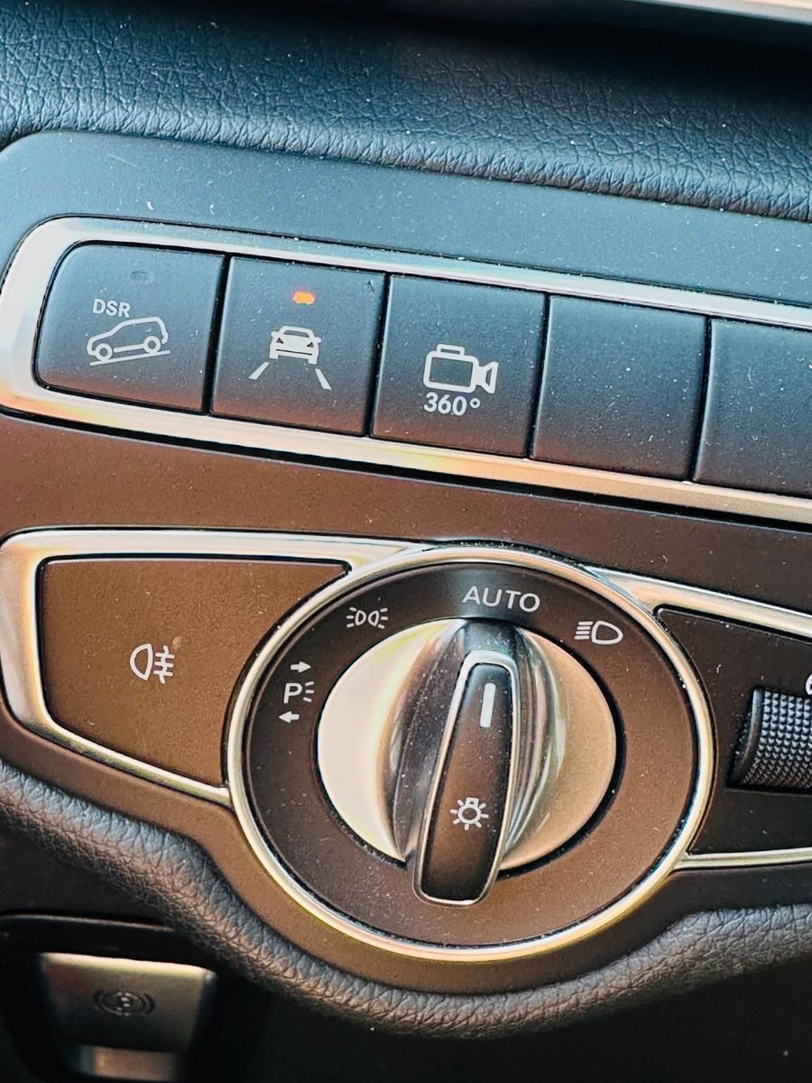 Mercedes-Benz V 300 d AVANTGARDE EDITION 4MATIC - Samsaru's Car Outlet